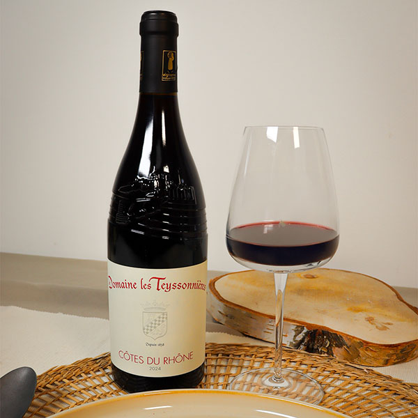 VIN ROUGE A.O.P COTES DU RHONE