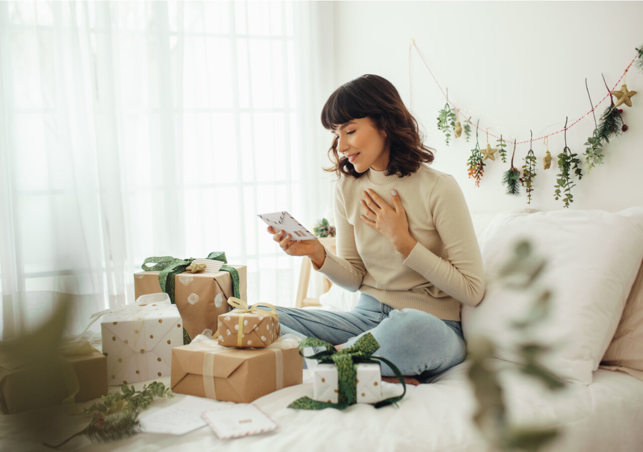 Beaux textes de Noël : nos exemples pour vos cartes | Florajet Beaux textes de Noël : nos exemples pour vos cartes | Florajet