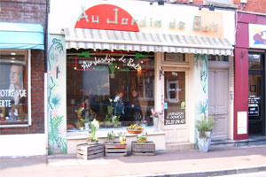 AU JARDIN DE BALI