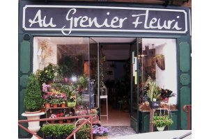 AU GRENIER FLEURI